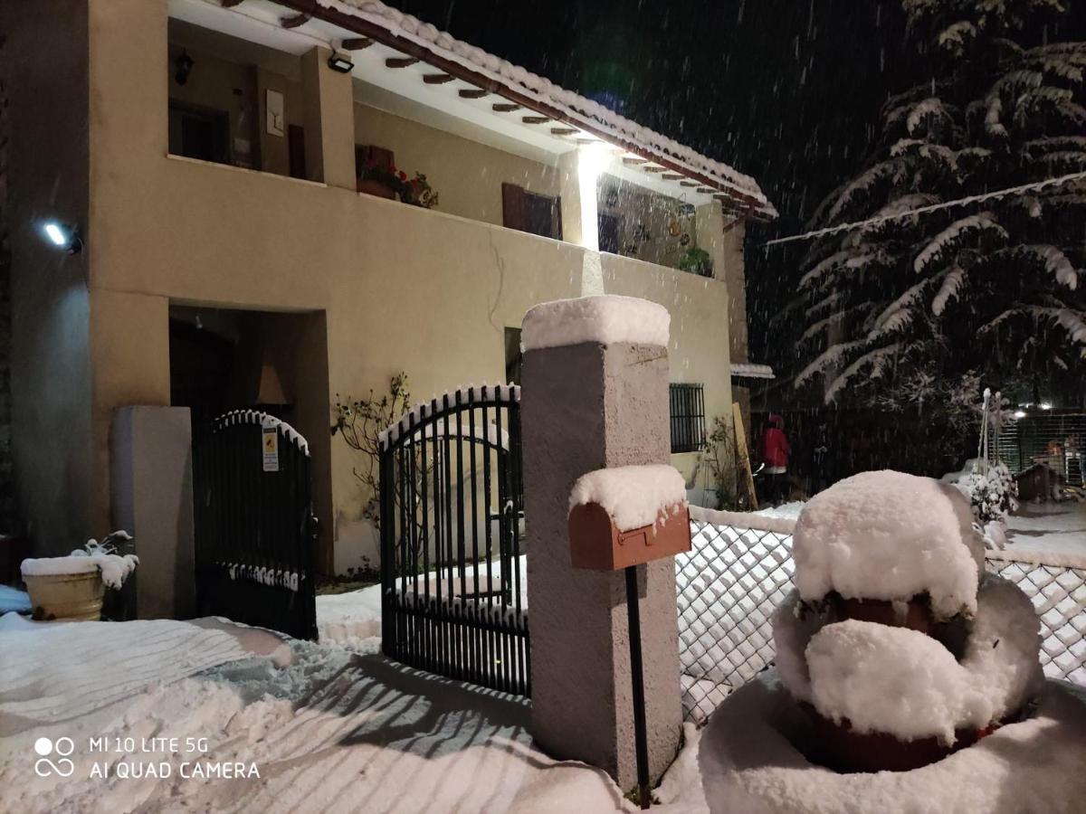 La Casa Di Elena Camerino Exterior foto